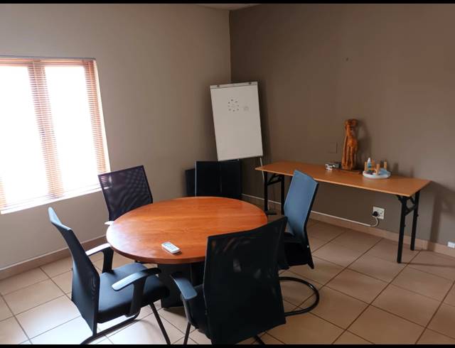 150M² BUSINESS TO LET IN CLUBVIEW